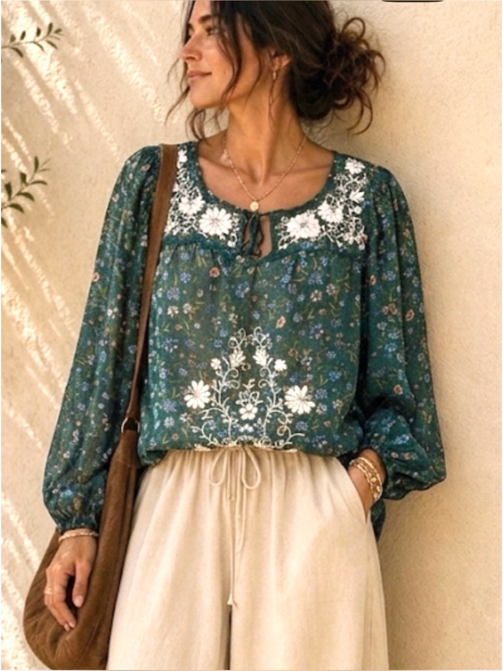 FLYING TOMATO PEASANT TOP M FLORAL EMBROIDERY SMOCK WAIST FAIRY WHIMSY GOTH EUC